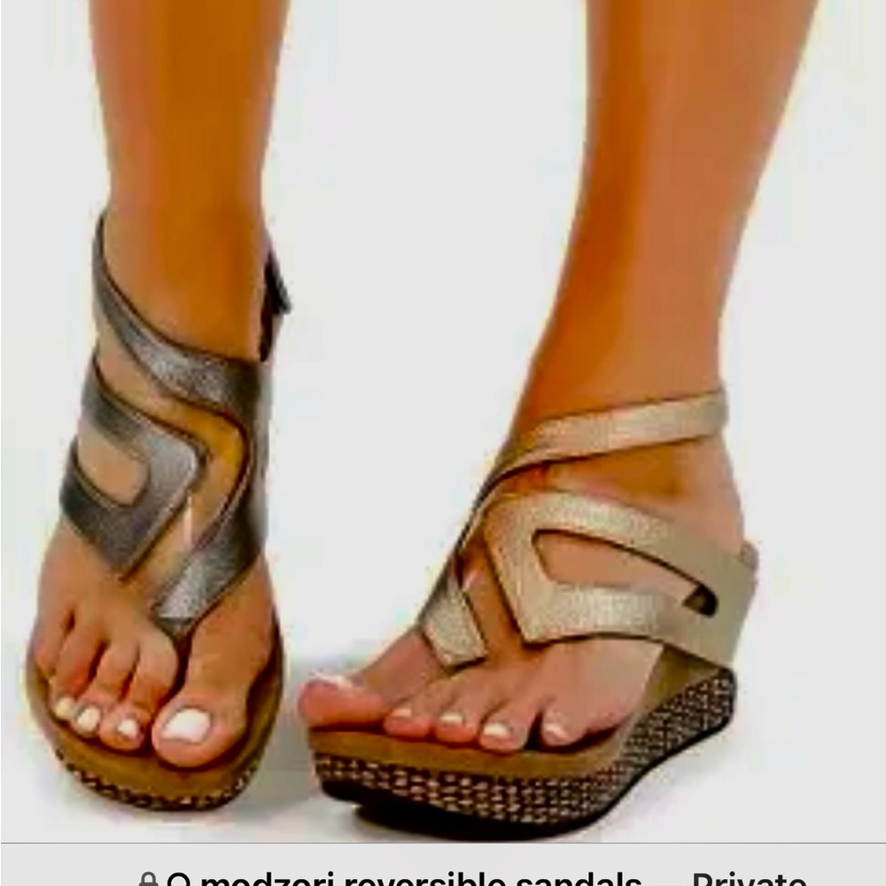 Silver Sandals with Crisscross Straps and Open Toe